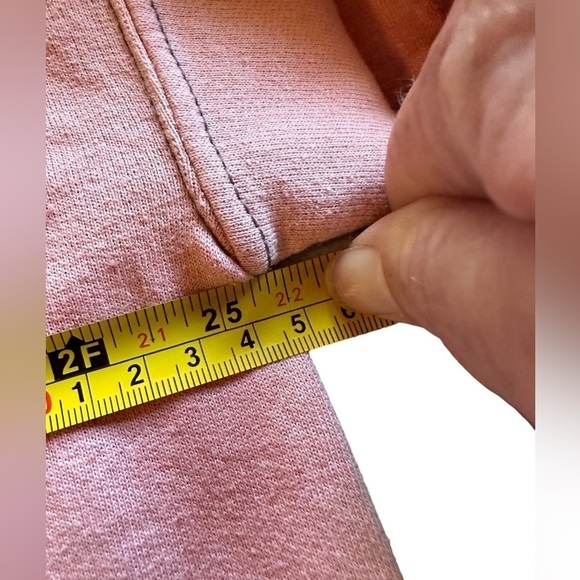 Gildan XL reverse bleach dye peachy “kinda classy, kinda trashy “sweatshirt.NWT - Picture 4 of 5